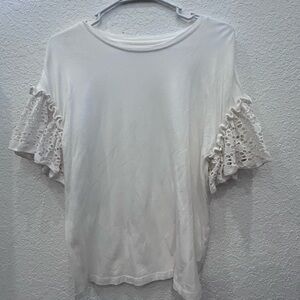 14th & Union Cream Ruffled Blouse B16
